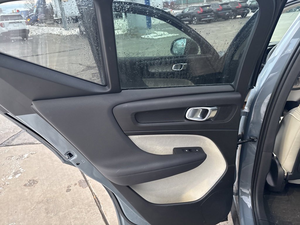 Certified 2023 Volvo XC40 B5 Plus w/ Protection Package Premier image 29