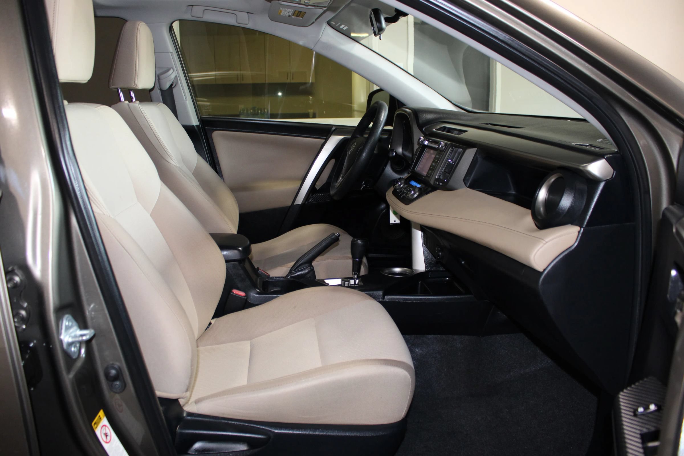 Used 2015 Toyota RAV4 XLE FWD image 26