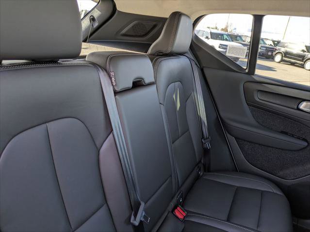 Used 2025 Volvo XC40 B5 Ultra w/ Climate Package image 22