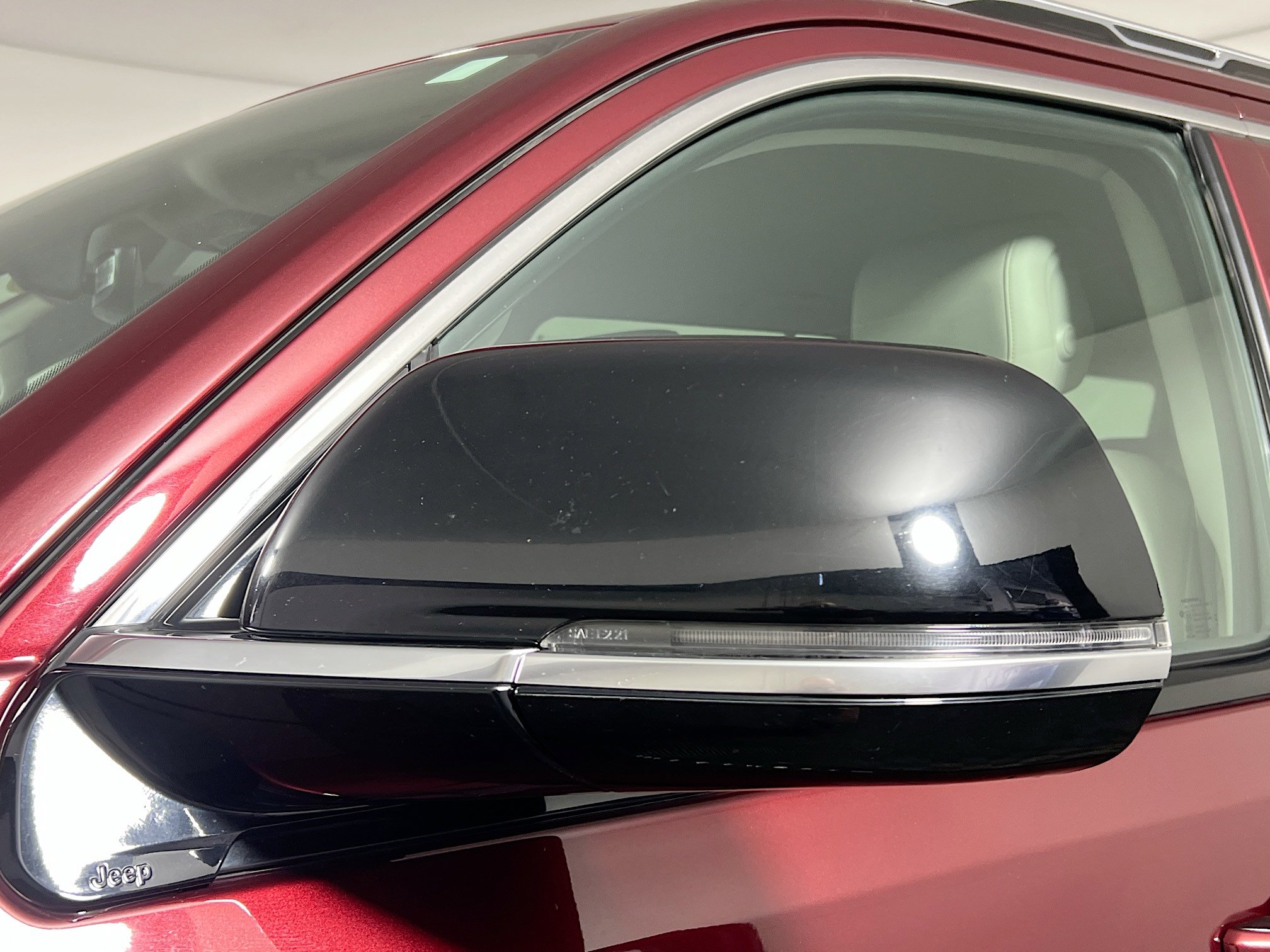 Used 2024 Jeep Wagoneer Series II w/ Flexible Seating Group image 12