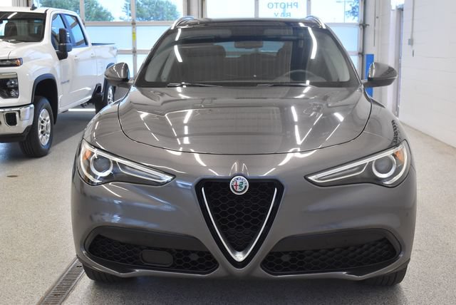 Used 2018 Alfa Romeo Stelvio Ti AWD/4WD image 3