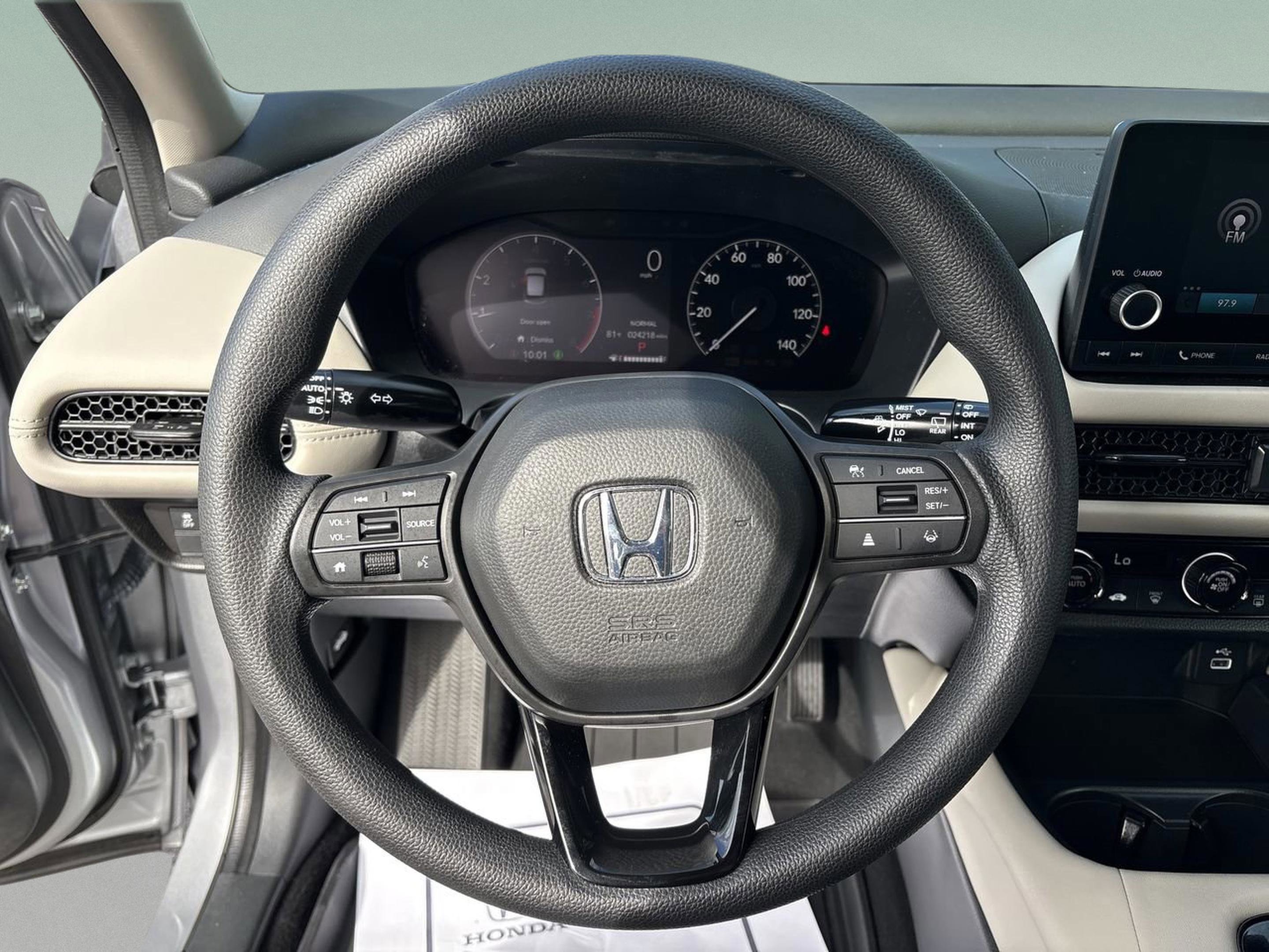 Used 2023 Honda HR-V LX image 11