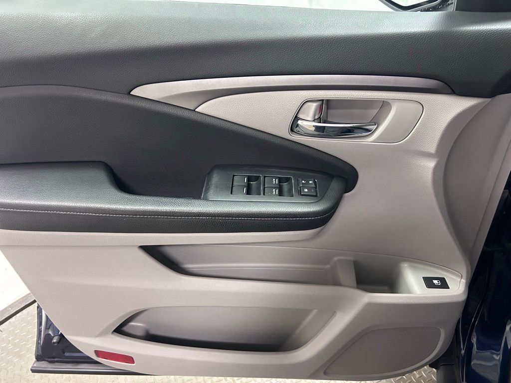 Used 2017 Honda Ridgeline RTL image 4