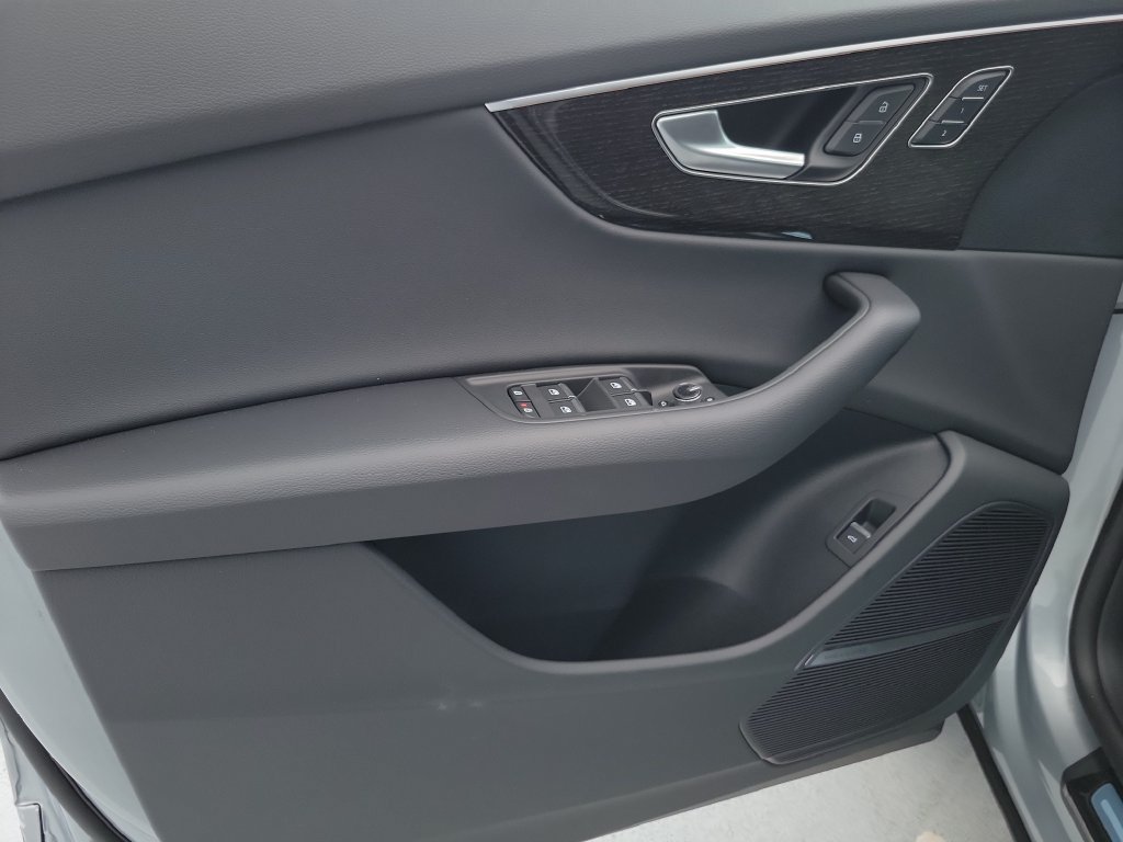 New 2026 Audi Q8 Premium AWD/4WD image 19