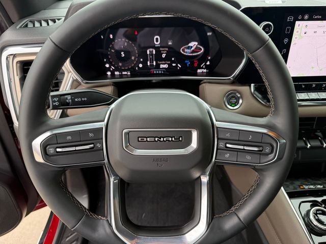 Used 2024 GMC Canyon Denali image 18
