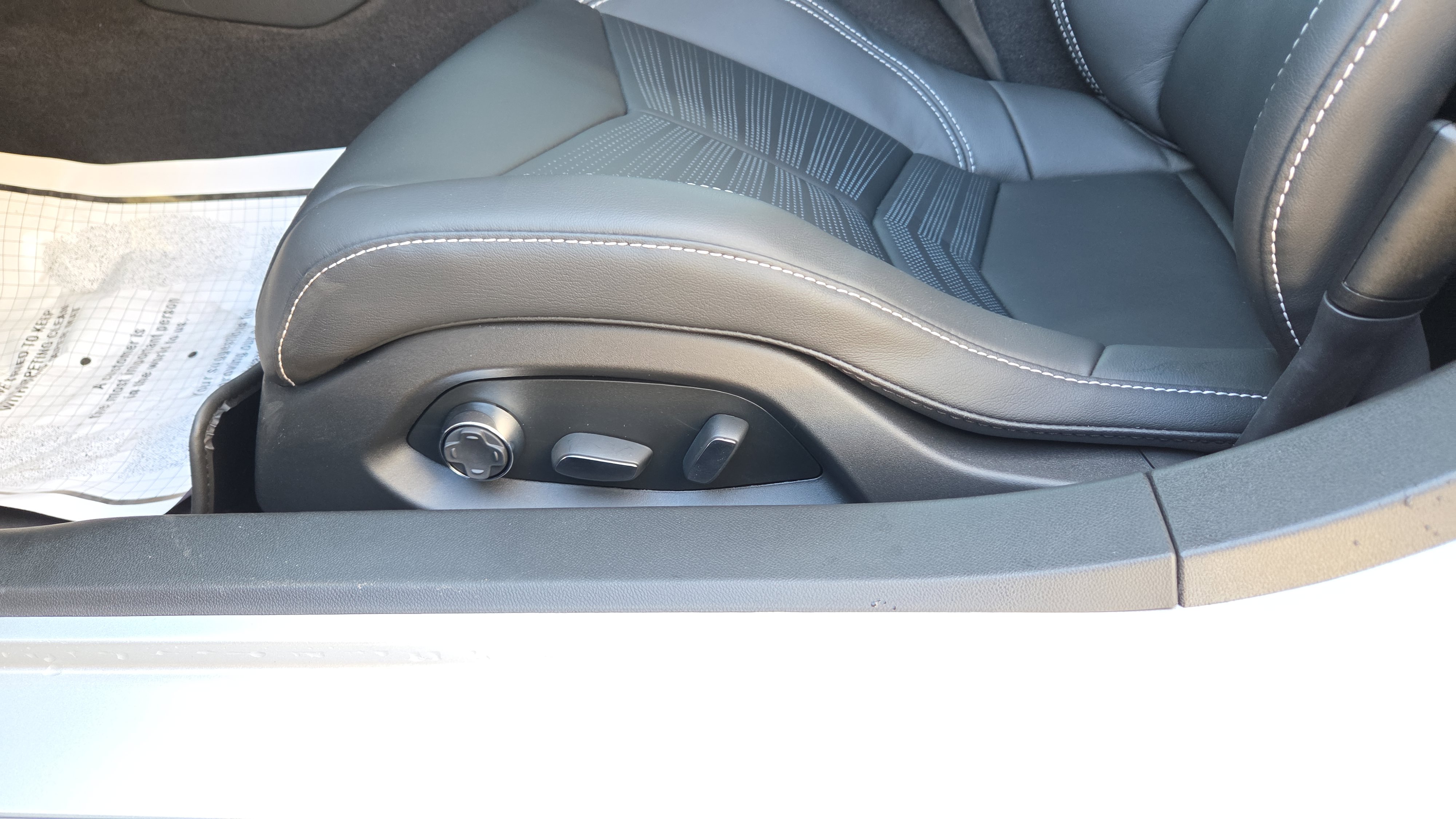 New 2026 Chevrolet Corvette Stingray Preferred Cpe w/ Z51 Performance Package image 32