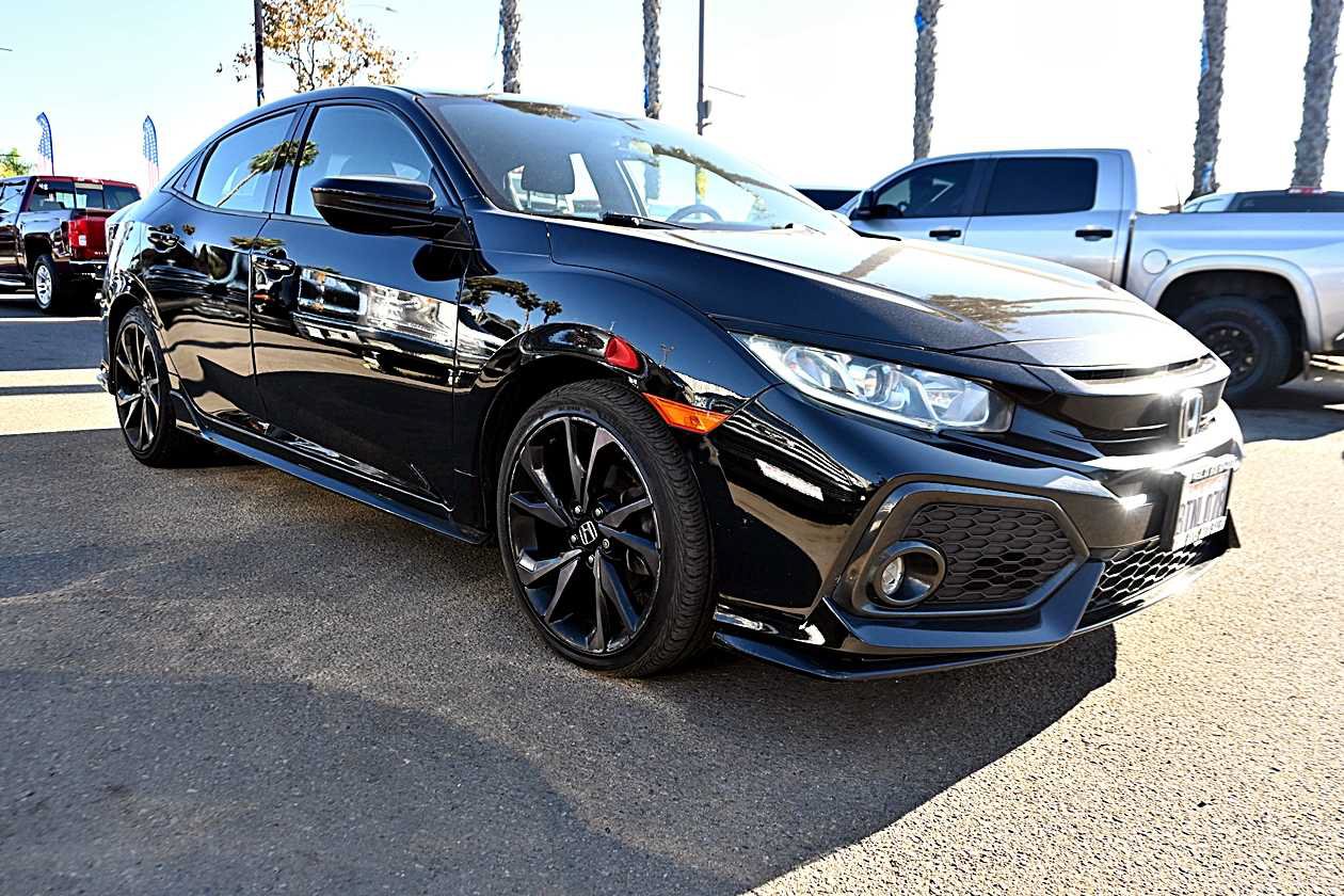 Used 2018 Honda Civic Sport image 3