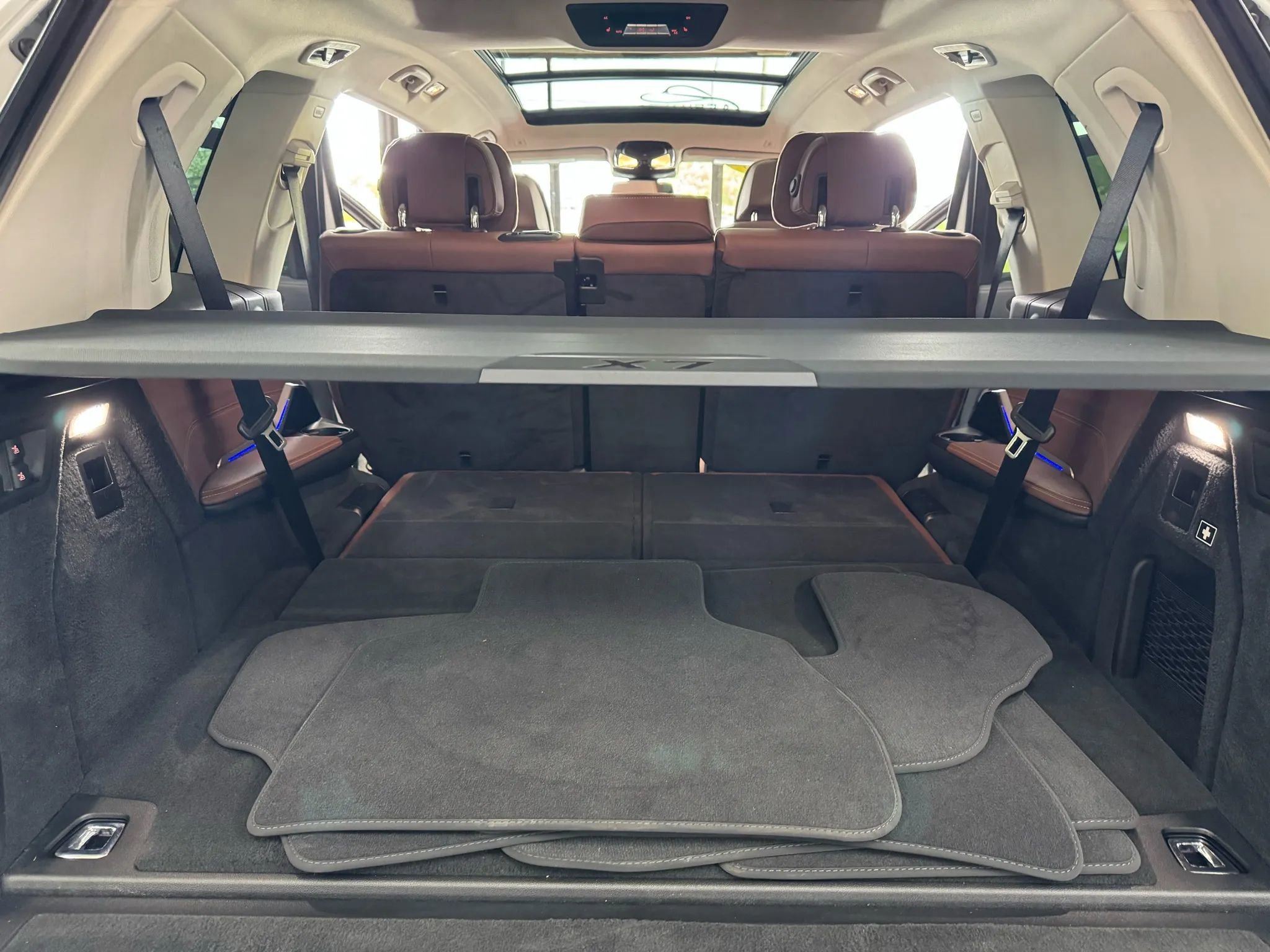 Used 2023 BMW X7 xDrive40i w/ Premium Package image 33