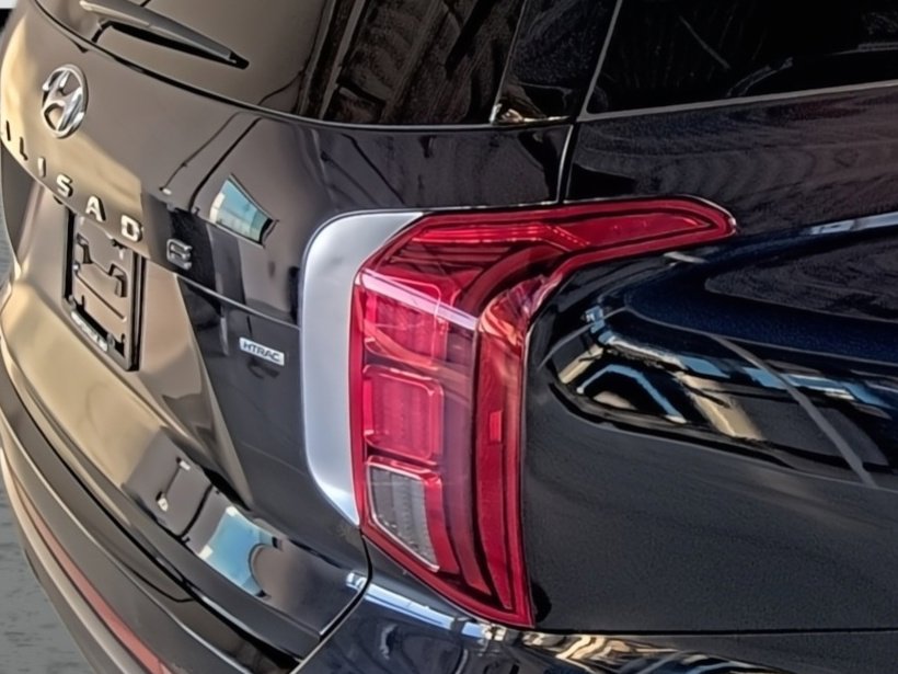 Used 2024 Hyundai Palisade Limited image 15