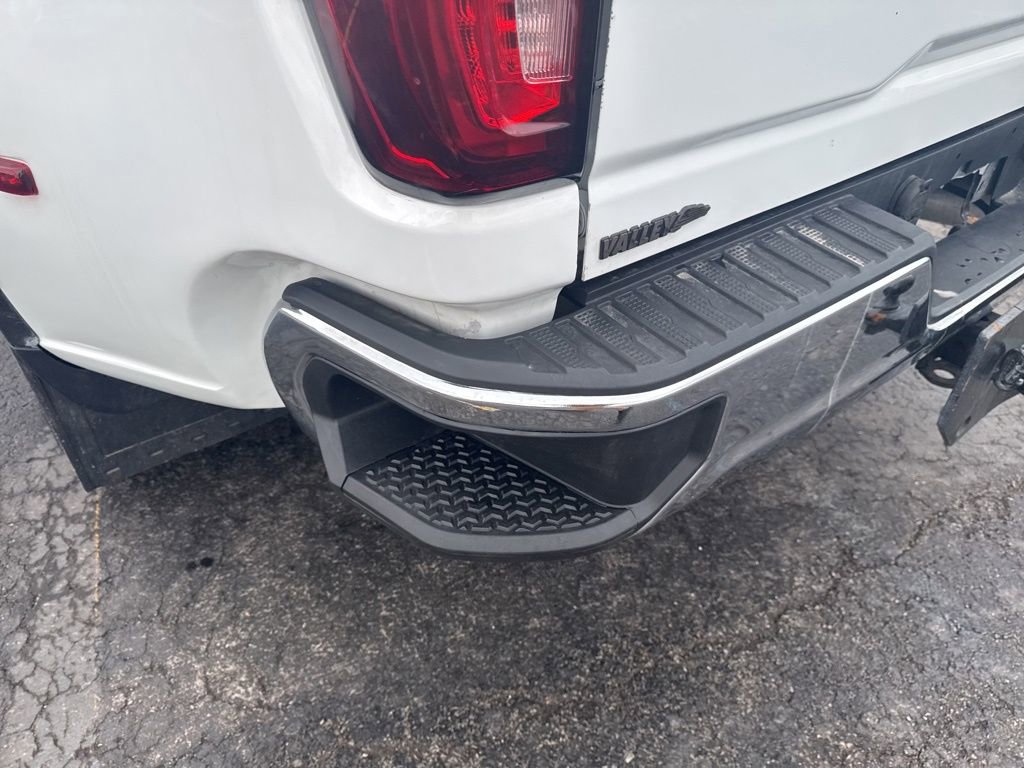 Used 2023 GMC Sierra 3500 Pro w/ Convenience Package AWD/4WD image 17