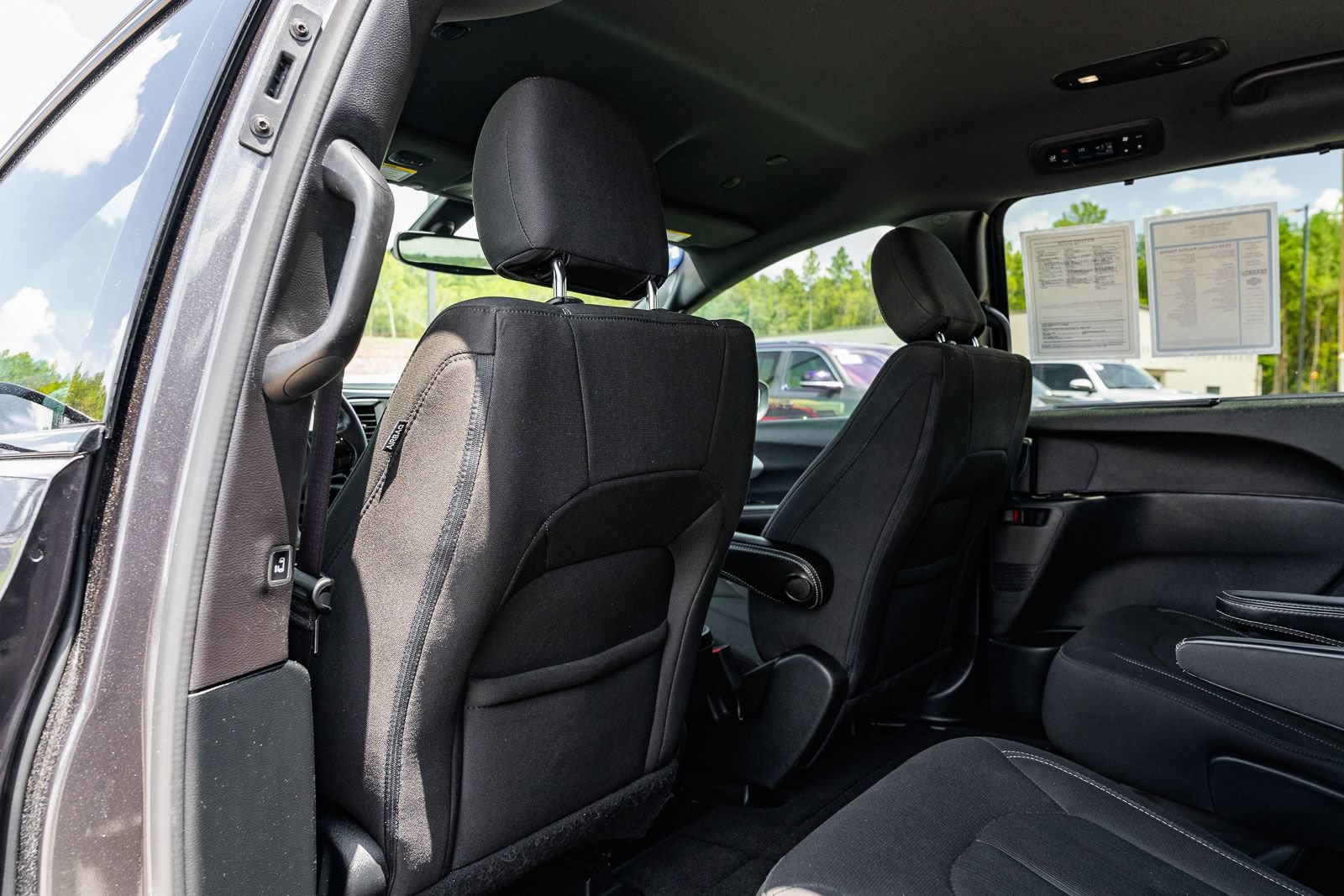 Used 2020 Chrysler Pacifica Touring w/ S Appearance Package FWD image 20
