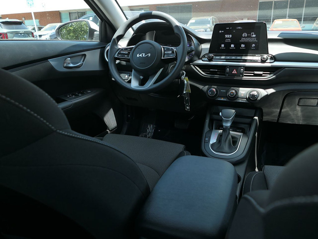 Used 2023 Kia Forte LXS w/ LXS Technology Package FWD image 24