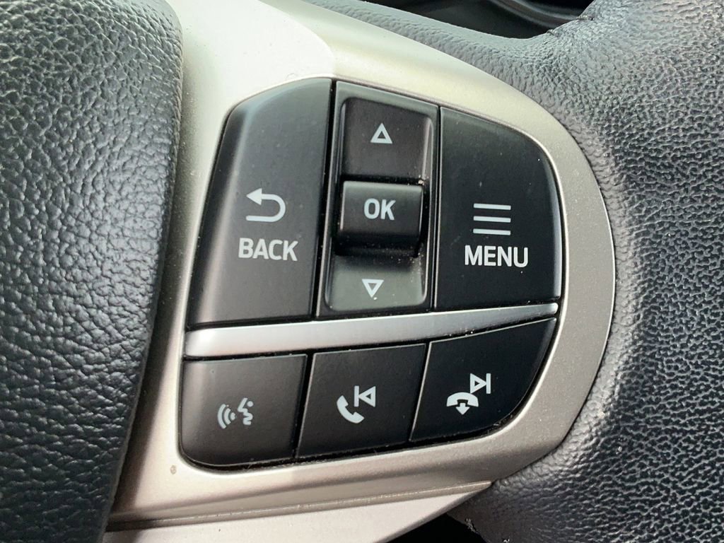 Used 2022 Ford Explorer XLT w/ Equipment Group 202A image 22