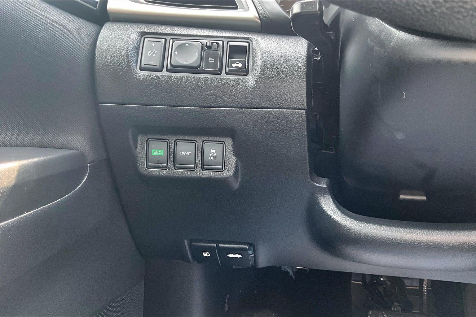 Used 2018 Nissan Sentra SV FWD image 37