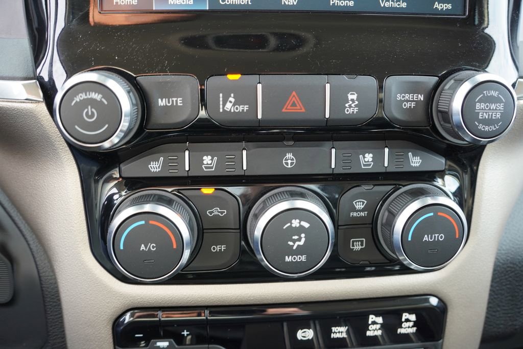 Used 2024 RAM 2500 Laramie w/ Safety Group image 27