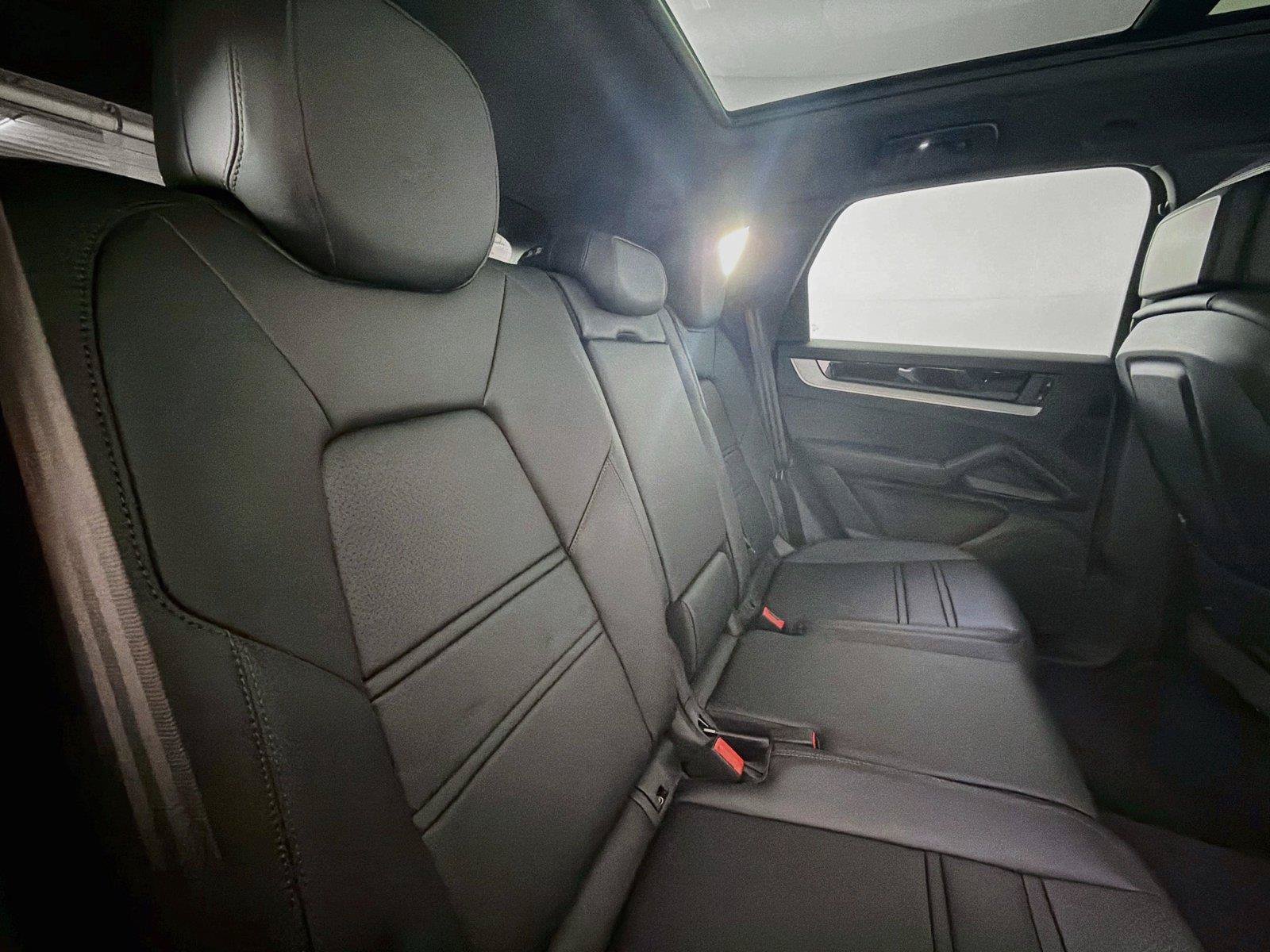 Certified 2026 Porsche Cayenne S AWD/4WD image 27