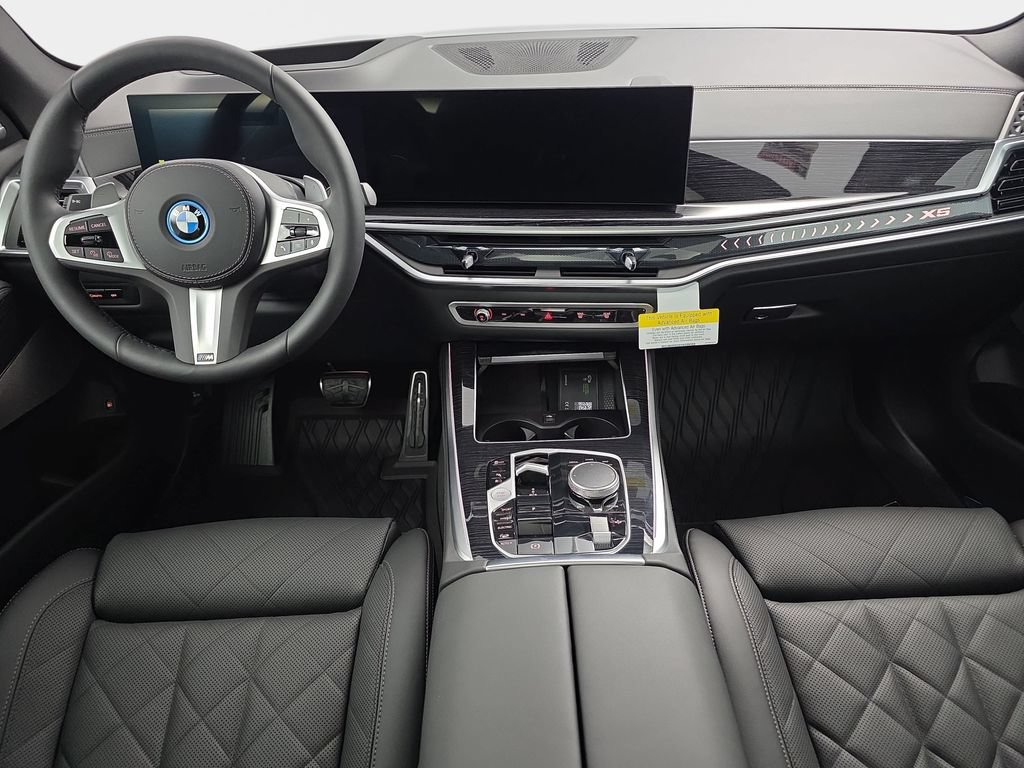 New 2026 BMW X5 xDrive50e w/ M Sport Package AWD/4WD image 10