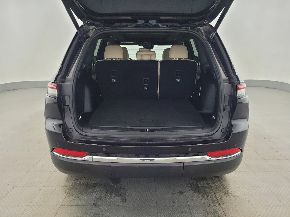 Used 2022 Jeep Grand Cherokee Limited 4xe image 29