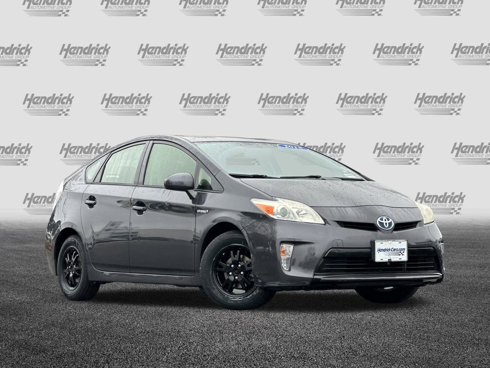 Used 2015 Toyota Prius Two image 2