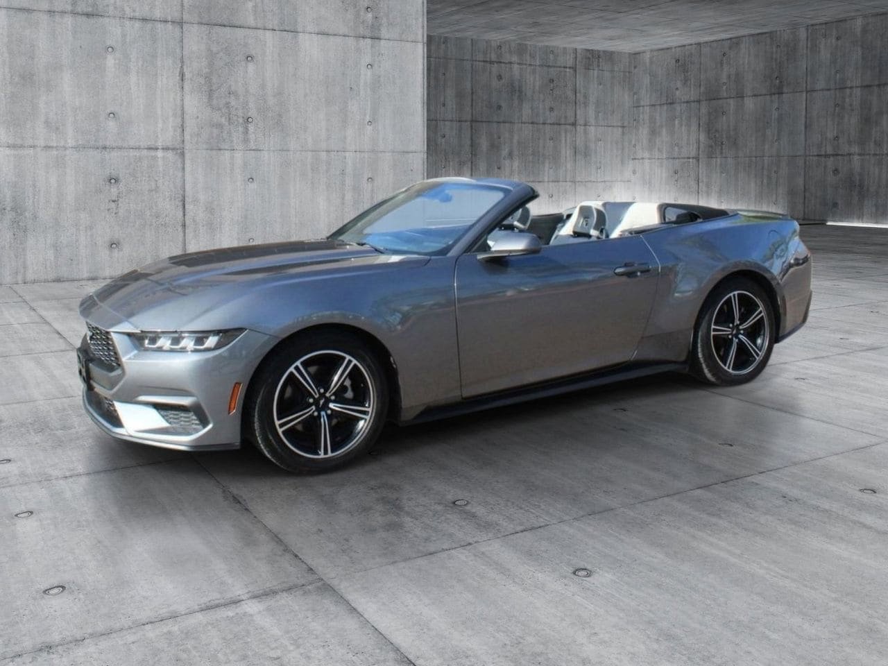 Used 2024 Ford Mustang Premium RWD image 8