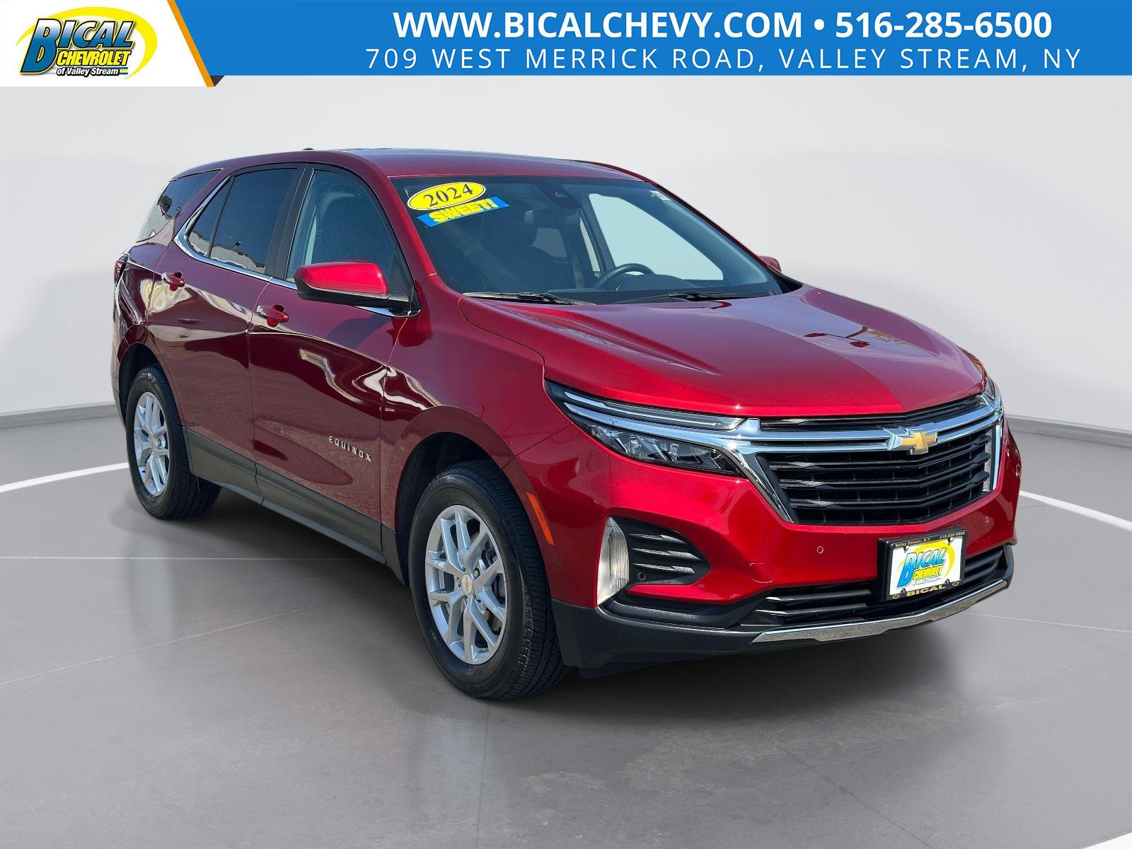Used 2024 Chevrolet Equinox LT AWD/4WD image 1