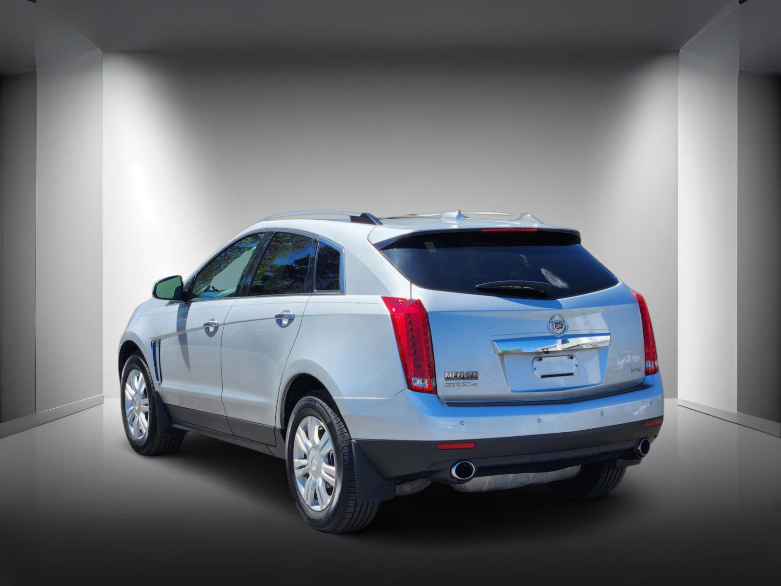 Used 2015 Cadillac SRX Luxury w/ Driver Awareness Package AWD/4WD image 3