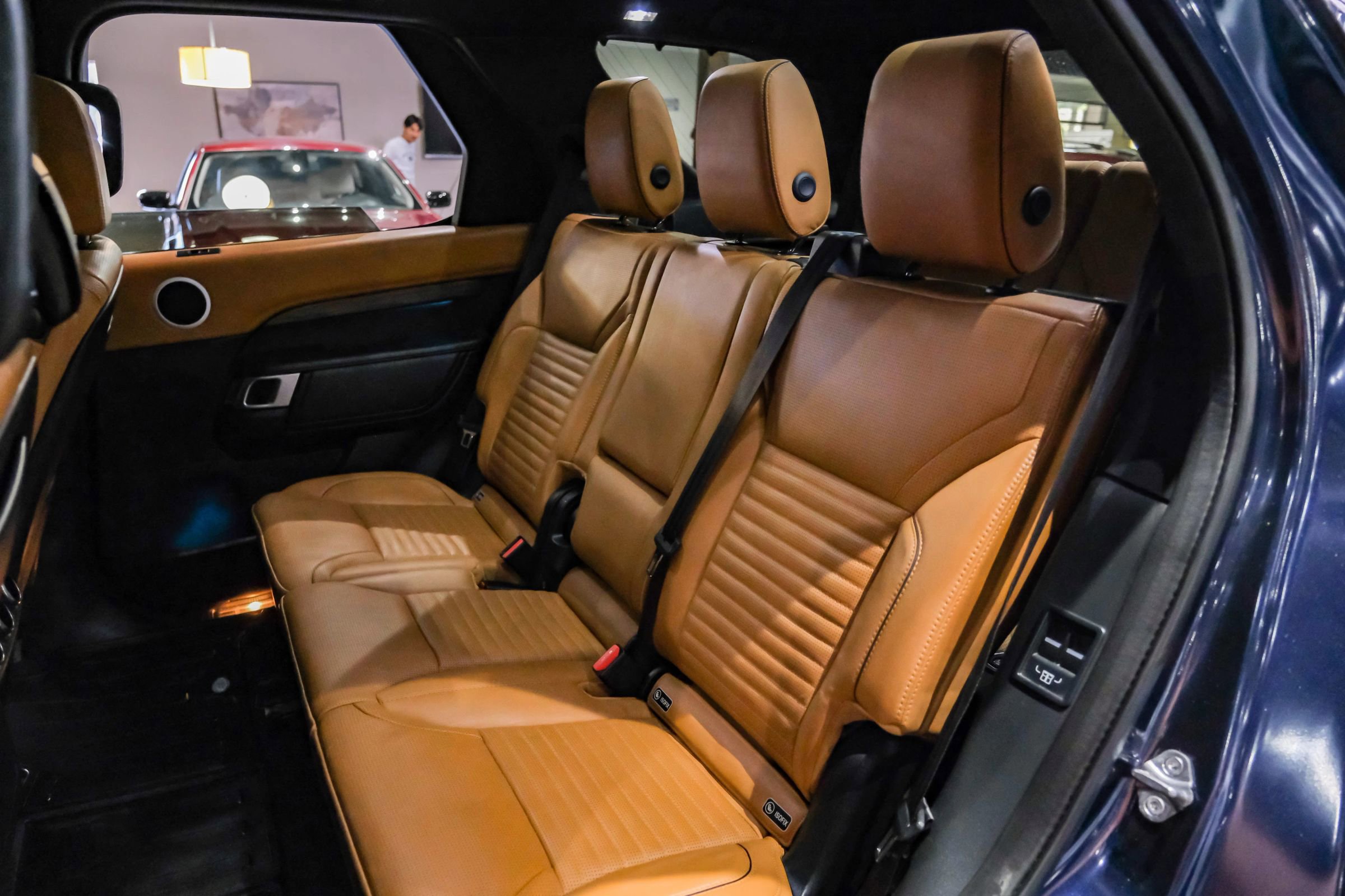 Used 2019 Land Rover Discovery HSE Luxury image 35