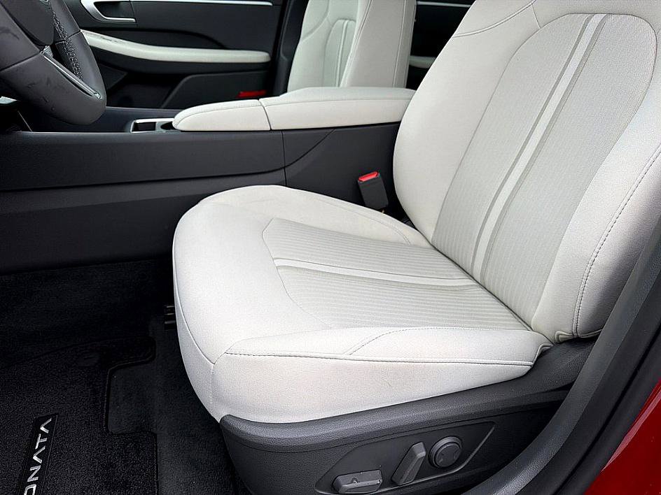 New 2026 Hyundai Sonata SEL FWD image 8