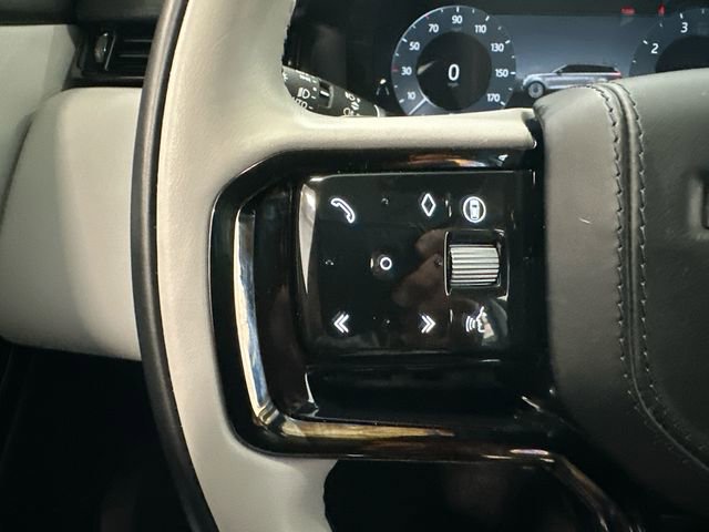 Used 2025 Land Rover Range Rover Velar Dynamic SE AWD/4WD image 19