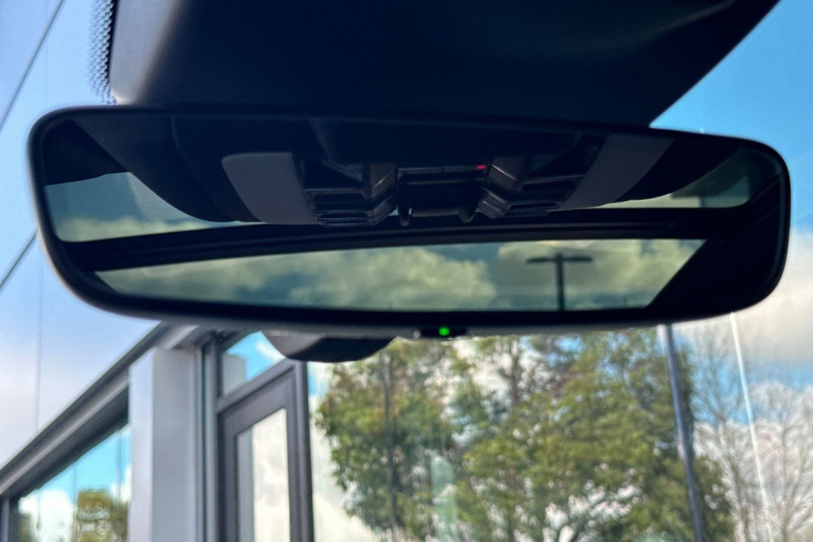 Used 2025 Porsche Macan image 22