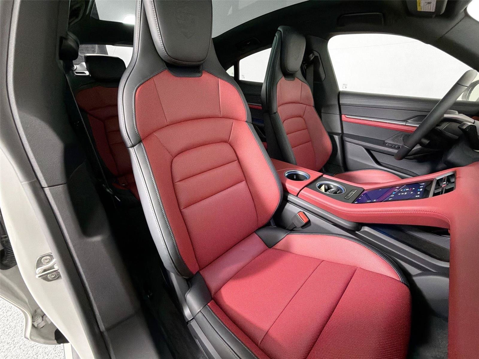 Certified 2026 Porsche Taycan RWD image 28