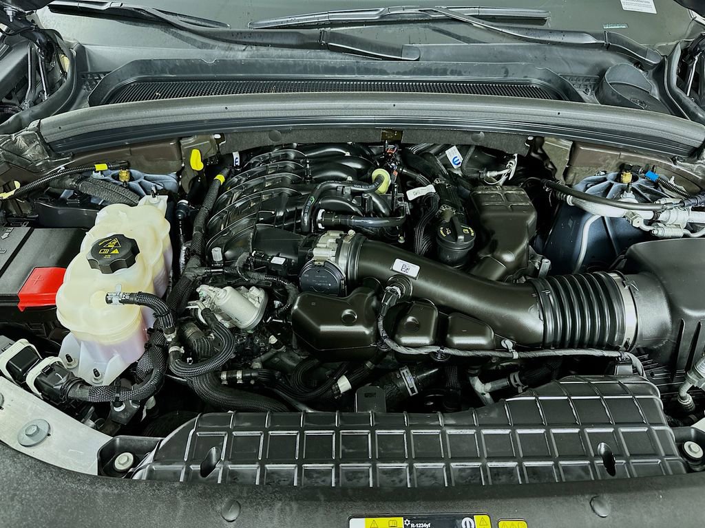 Certified 2025 Jeep Grand Cherokee Overland w/ Luxury Tech Group IV image 43