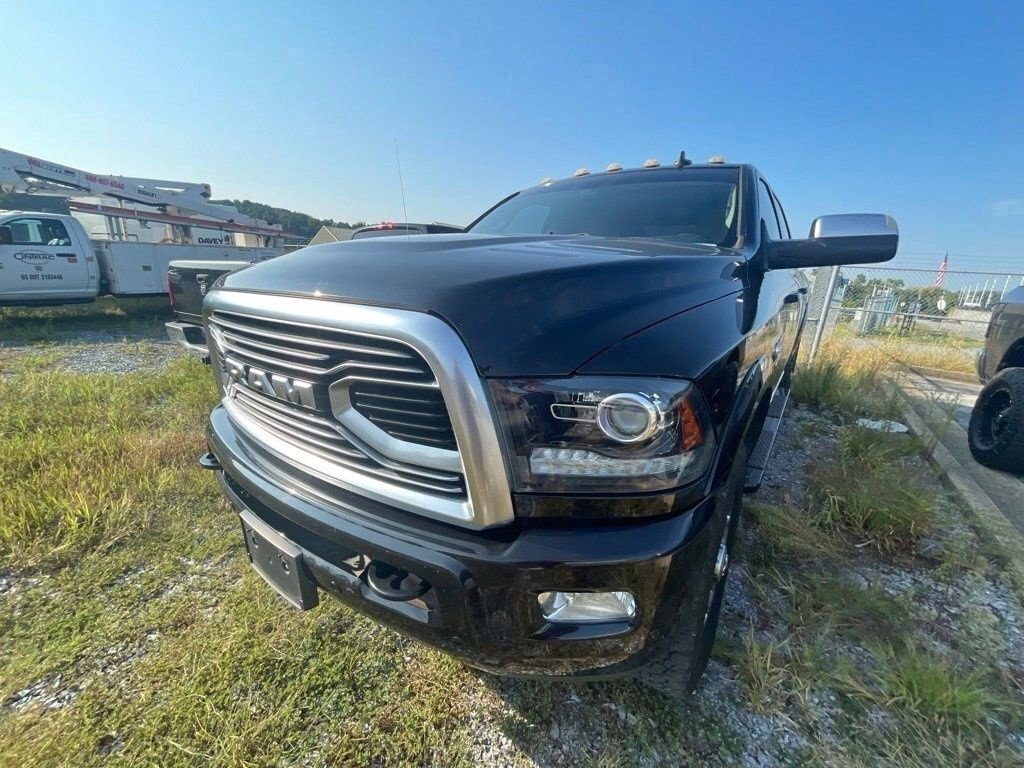Used 2018 RAM 2500 Limited AWD/4WD image 2
