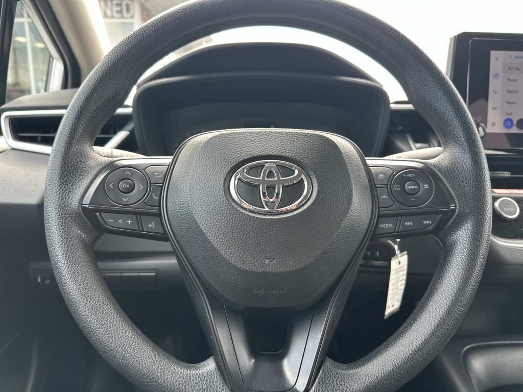 Used 2025 Toyota Corolla LE FWD image 19