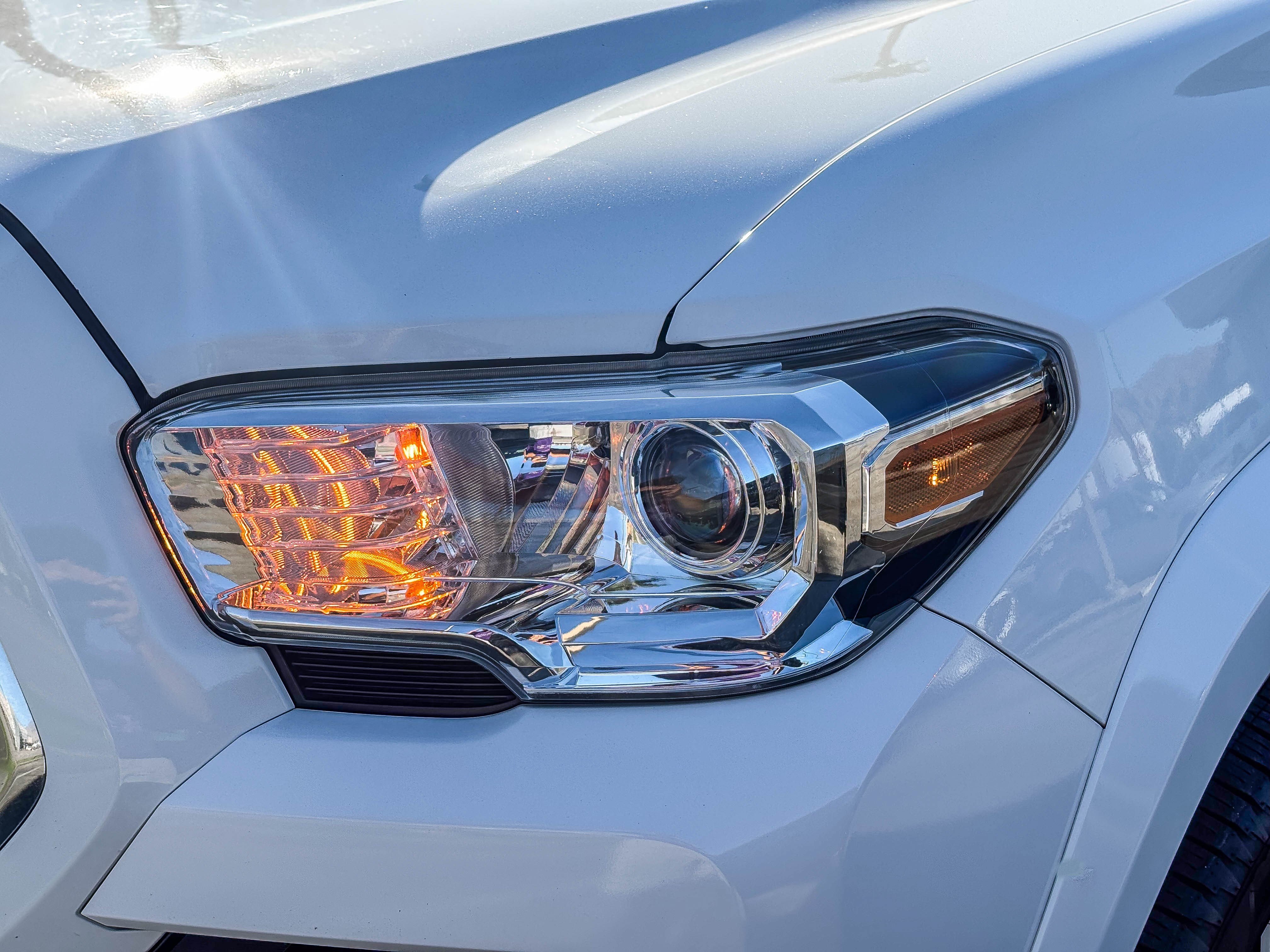 Used 2020 Toyota Tacoma SR5 RWD image 9