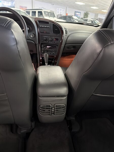 Used 2001 Oldsmobile Aurora 3.5 w/ Convenience Pkg FWD image 33