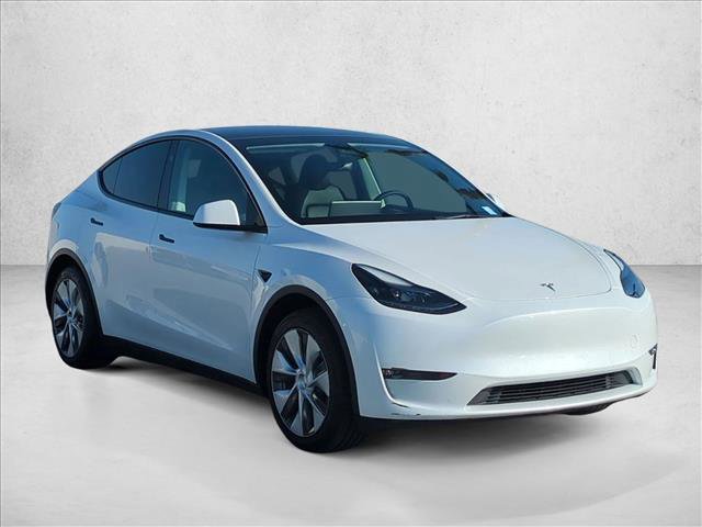 Used 2023 Tesla Model Y AWD image 3