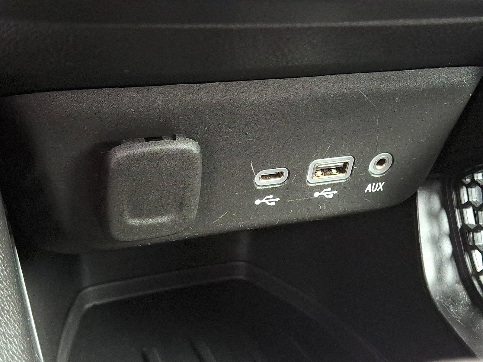 Used 2022 Chevrolet TrailBlazer LT image 24