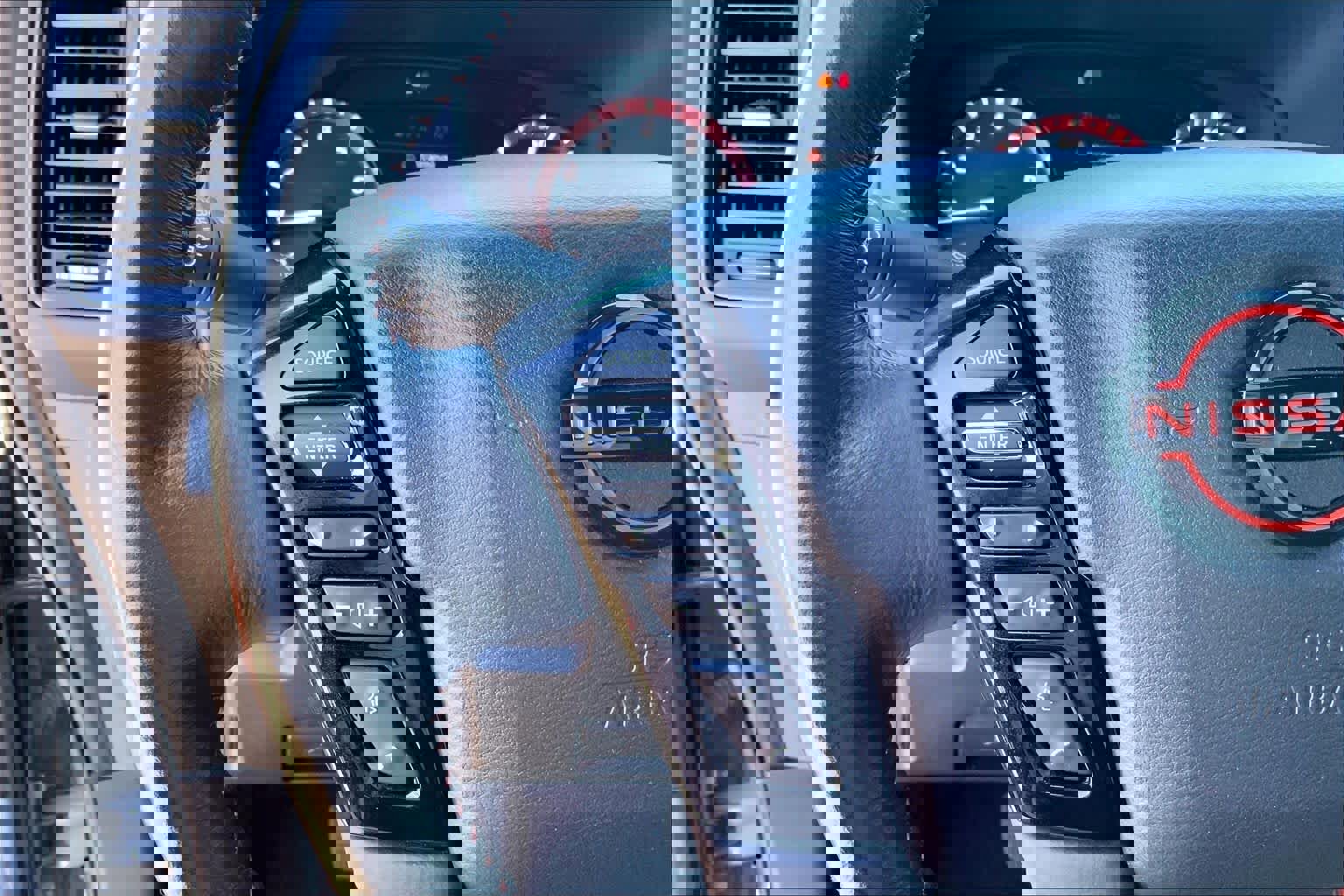 Used 2024 Nissan Frontier PRO-4X w/ Off-Road Protection Package image 23