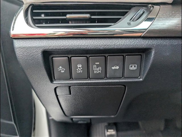 Used 2018 Toyota Avalon Limited w/ Protection Package image 16