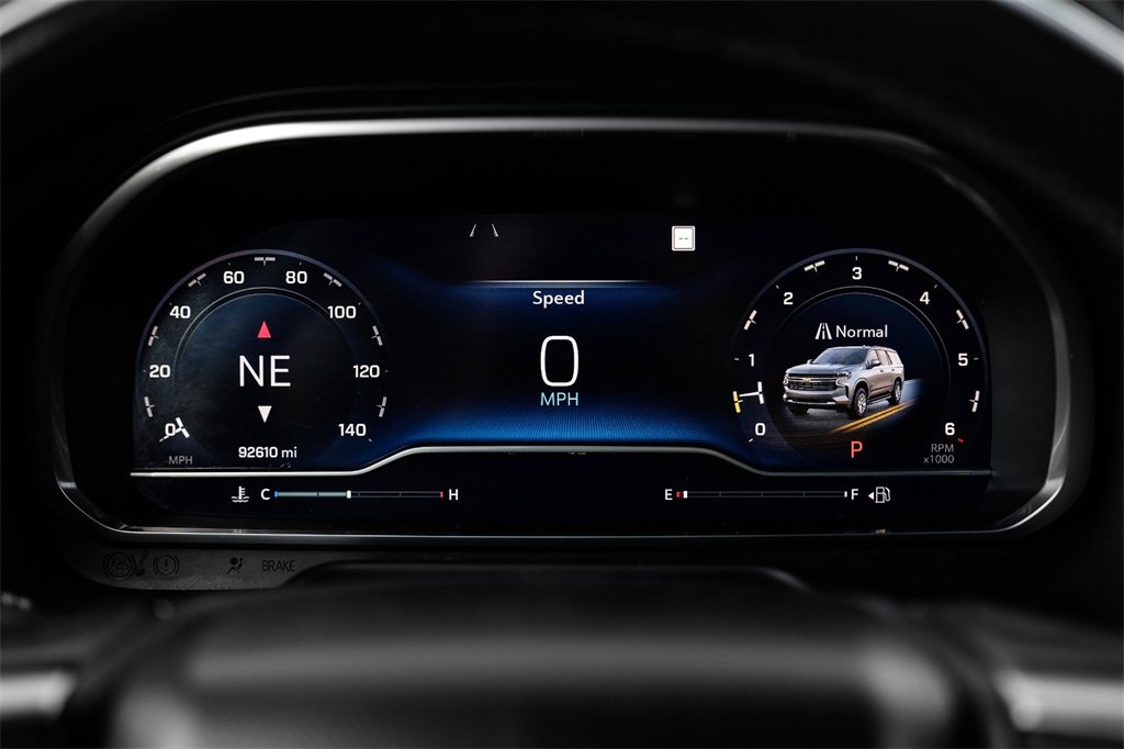 Used 2022 Chevrolet Suburban LT image 15