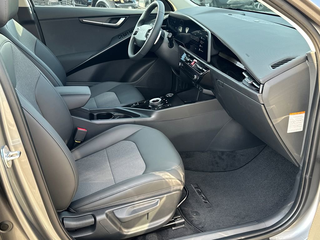 New 2026 Kia Niro Wind FWD image 12