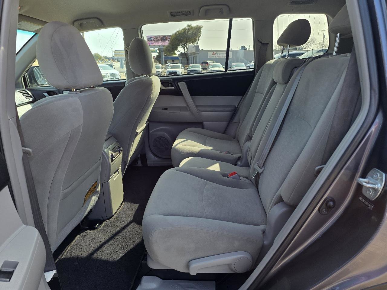 Used 2013 Toyota Highlander Plus image 13