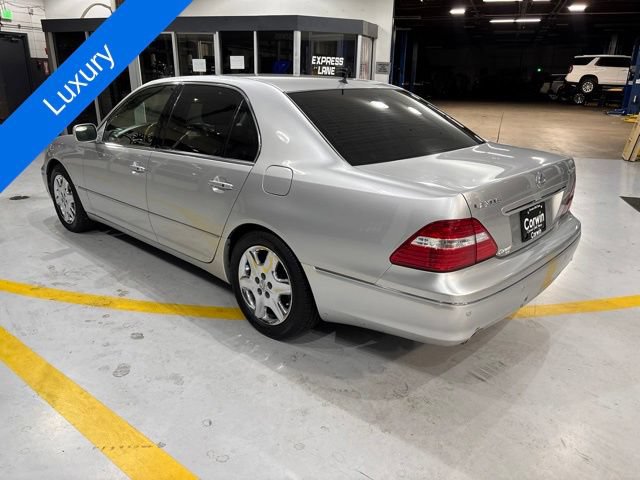 Used 2005 Lexus LS 430 RWD image 3