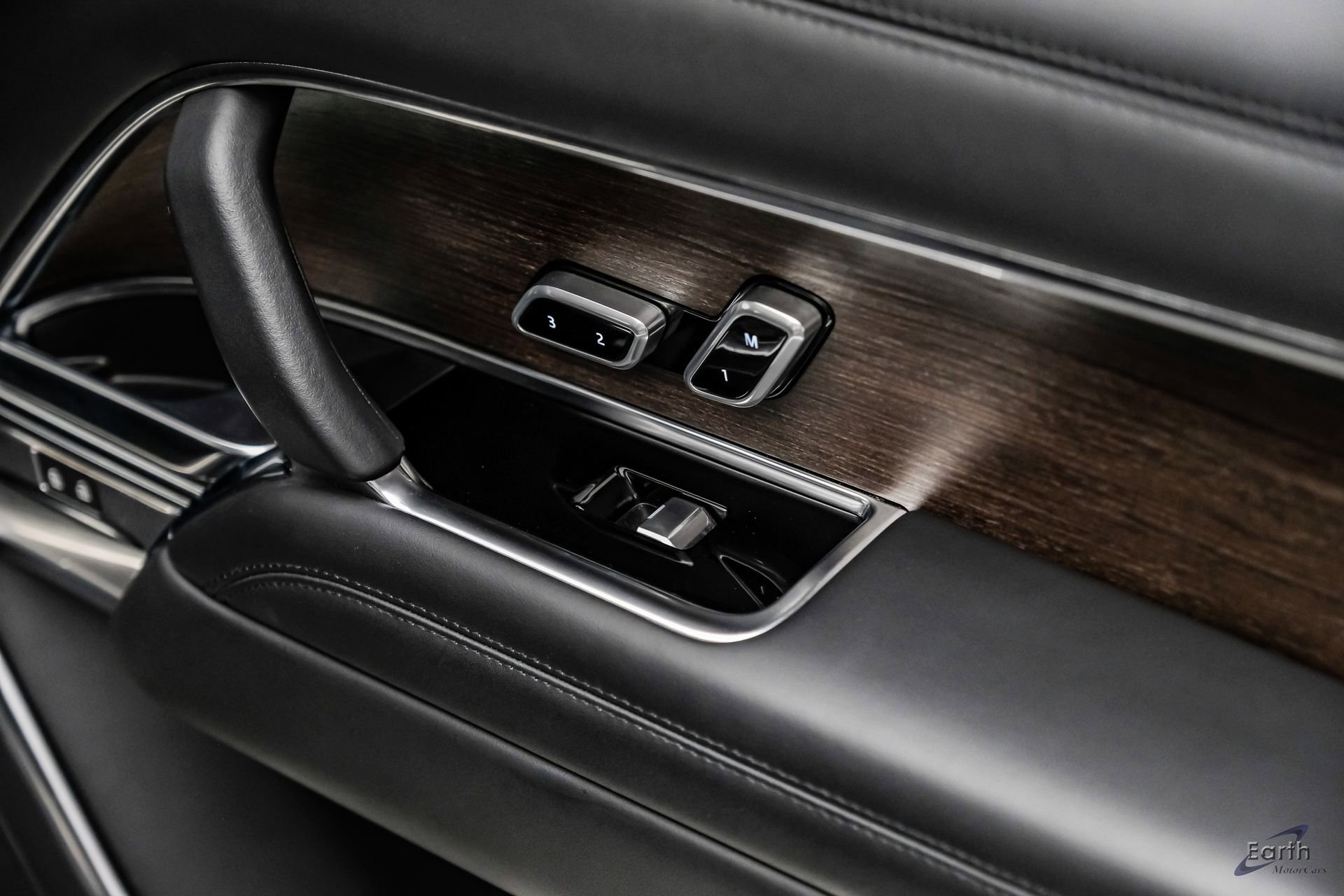 Used 2023 Land Rover Range Rover SE image 76