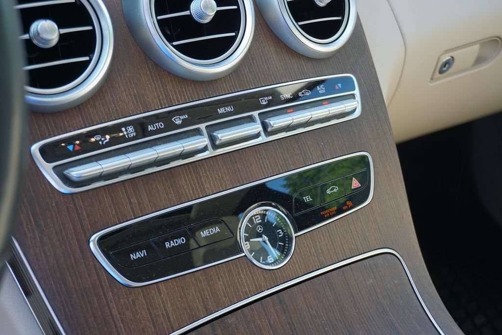 Certified 2020 Mercedes-Benz C 300 4MATIC Sedan image 19
