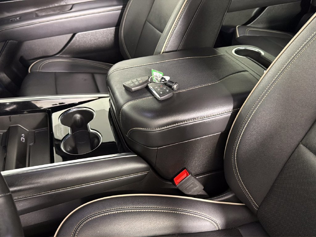 Certified 2025 Chevrolet Suburban Premier AWD/4WD image 25