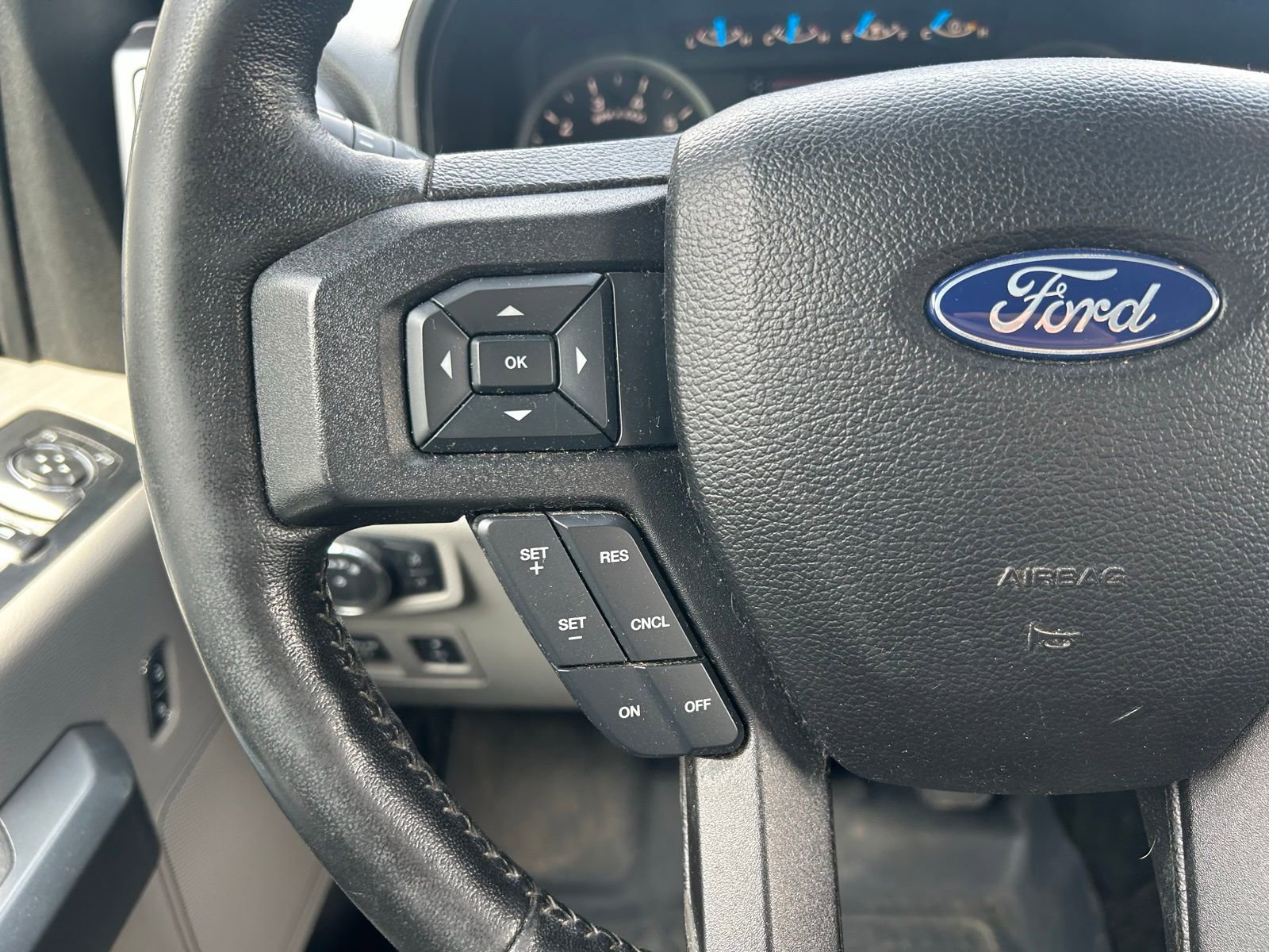 Used 2017 Ford F150 XLT w/ Equipment Group 302A Luxury image 14