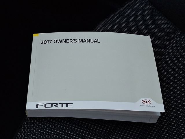 Used 2017 Kia Forte LX FWD image 27