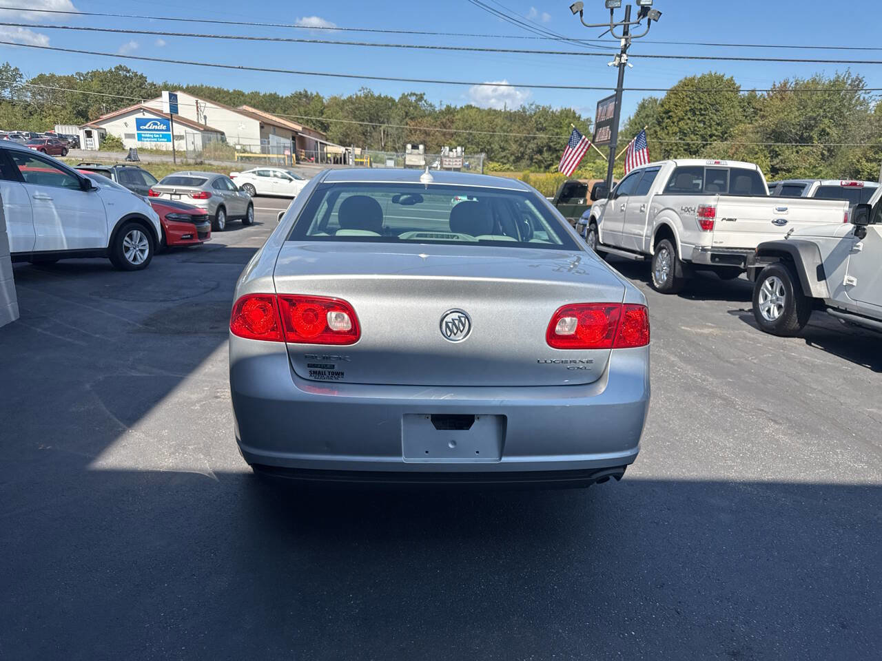 Used 2011 Buick Lucerne CXL FWD image 7